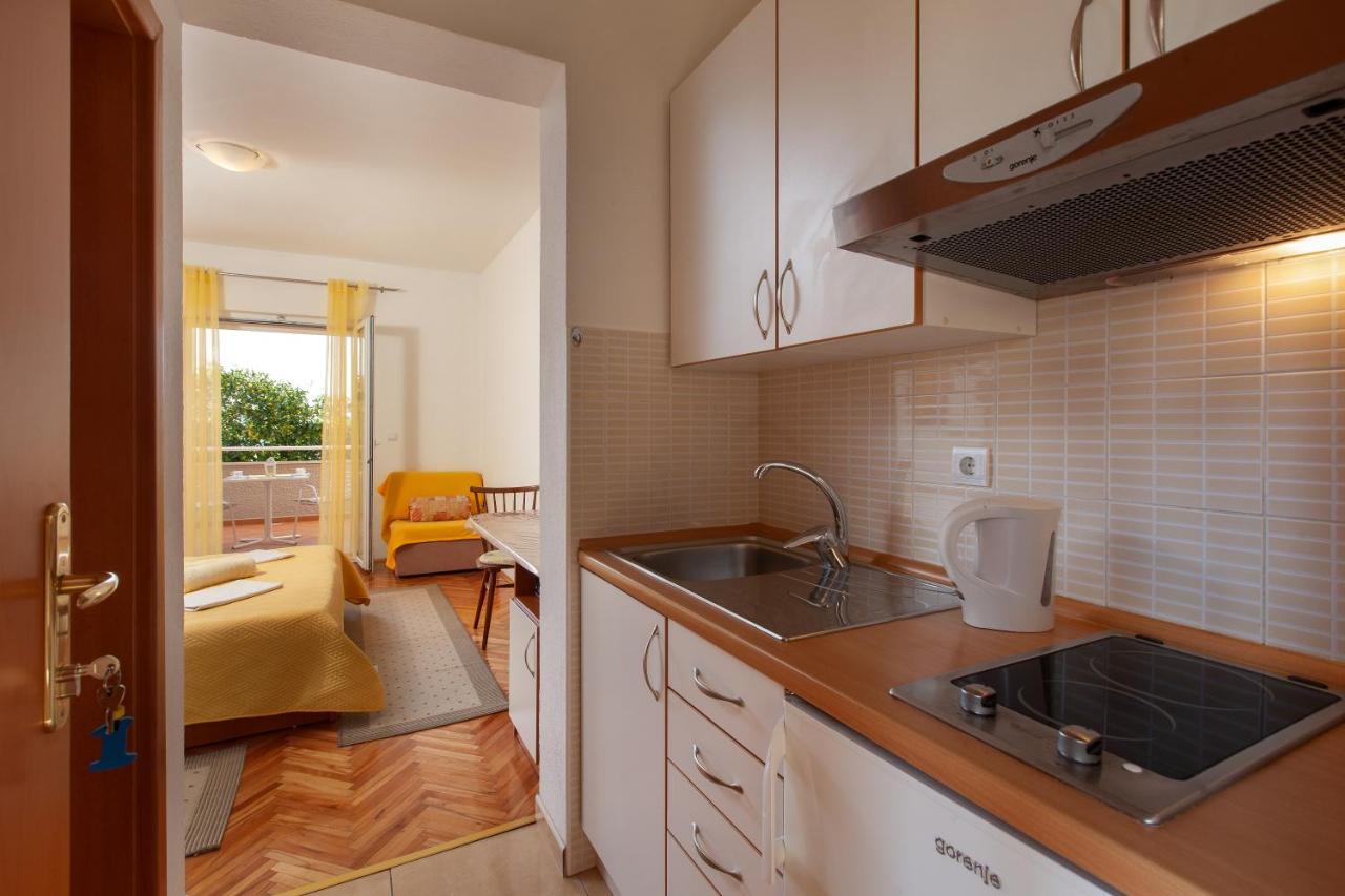 Vila Nives Podgora Exterior photo
